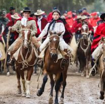 Tras los actos en plaza Belgrano, partió la cabalgata rumbo a la Quebrada de La Horqueta