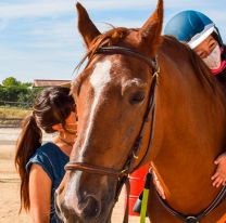 Brindarán tratamientos de equinoterapia gratuitos en los barrios de Salta