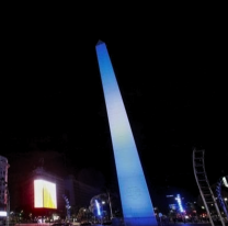 Iluminaron el Obelisco en honor a G&uuml;emes