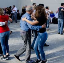 Talleres gratuitos de milonga, danza contemporánea y danzas clásicas