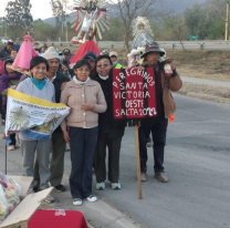 La peregrinación de Santa Victoria Oeste, camina hoy hacia el encuentro del Señor y la Virgen del Milagro