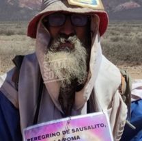 Abuelito salteño peregrina solo por los cerros pidiendo por los más necesitados