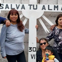 Salteños restauraron e instalaron una cruz histórica del año 1974 