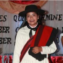 Fiesta de tradici&oacute;n: Salte&ntilde;a egresa vestida de gaucha