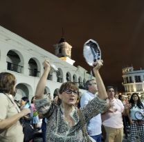Manifestación en Plaza 9 de Julio: Salteños alzan la voz contra las medidas de Milei