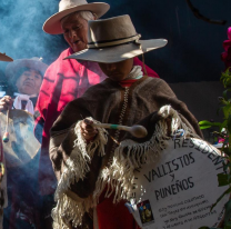 Gran desentierro del carnaval en el Centro de Residentes Vallistos y Puneños 