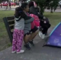 Familia salteña vive hace 15 días en la calle y necesita ayuda urgente