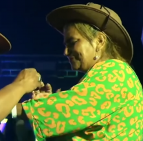 Salte&ntilde;o le propuso matrimonio a su compa&ntilde;era de vida, en pleno Festival Nacional de la Chicha 