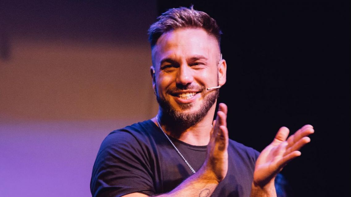 Nico Serna presenta "Mentiras sobre el Amor" en Salta