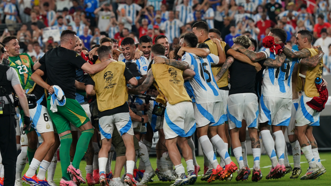 Con goles de Julián Álvarez y Lio Messi, Argentina pasó a la final de la Copa América