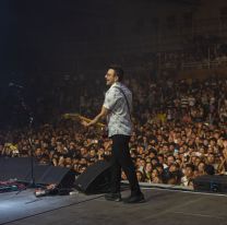 Una multitud celebró los 30 años de música de No Te Va Gustar en Salta