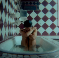 El último lanzamiento de Ahyre, "Tan Lejos", nominado a los Video Prisma Awards