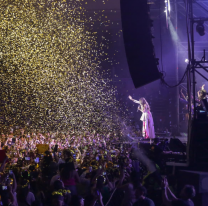 Flor Bertotti arrasó en Salta con un show inolvidable: el Delmi se llenó de flores amarillas