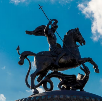 Hoy es el Día de San Jorge, patrono de la Caballería del Ejército Argentino