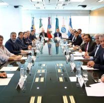 Gustavo Sáenz participó de la cumbre de gobernadores en el Consejo Federal de Inversiones