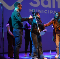 El intendente hizo entrega de las "Becas 2025" a más de 500 estudiantes