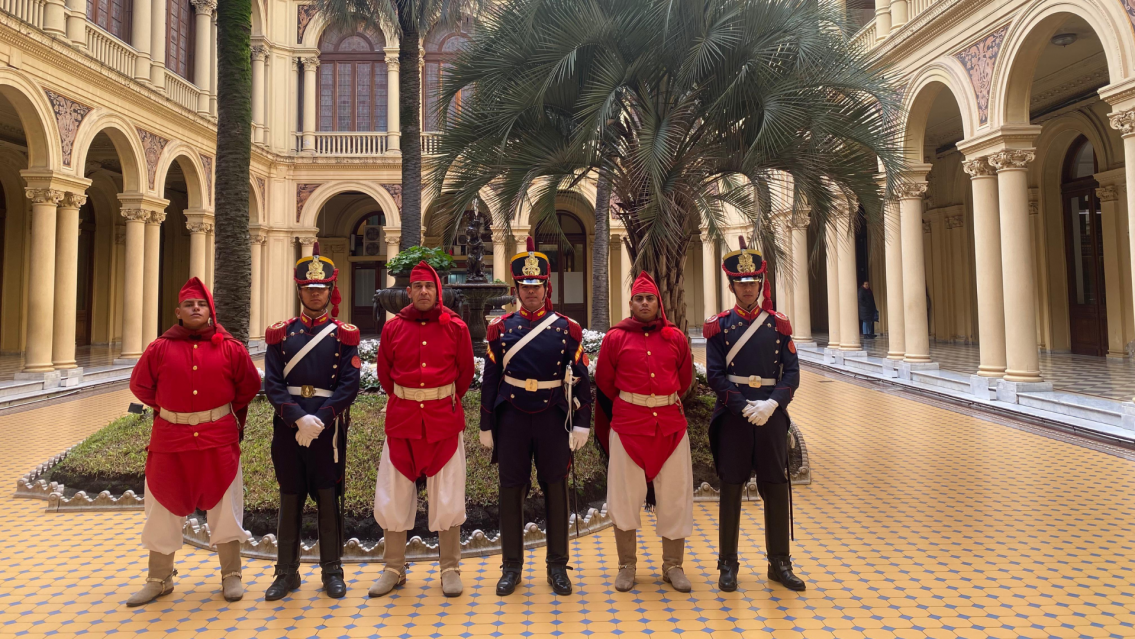 Los Infernales de Güemes integraron la guardia de honor en la Casa Rosada