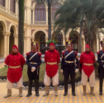 Los Infernales de G&uuml;emes integraron la guardia de honor en la Casa Rosada