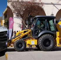 La Serenata dejó resultados: nuevo minibús y retroexcavadora para Cafayate