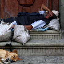 Ampliaron la capacidad del hogar de noche y ahora también reciben a las mascotas de los refugiados