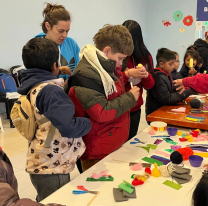 Cientos de salte&ntilde;itos disfrutaron de una jornada con talleres de t&iacute;teres, teatro y cine