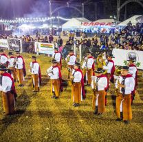 Conocé la grilla y los horarios de esta noche en el Festival del Tamal