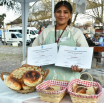 Salteños y turistas disfrutaron del concurso provincial del bollo casero y el corso de invierno en Salta