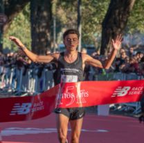 Orgullo salteño: Matías Reynaga ganó los 15K New Balance con récord de circuito