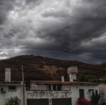 Tiempo en Salta: llueve en Salta y hay alerta por frío polar en la ciudad