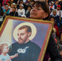 Miles de fieles participaron de la procesión de San Cayetano en Salta