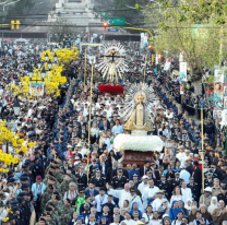 Este año participaron en la procesión del Milagro, más de 450 mil fieles