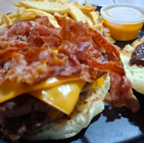 Menús y promociones para mamá en el polo gastronómico mercadito "Evita"