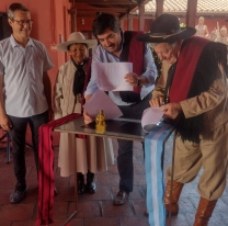 La escultura "Paso a la inmortalidad del General Mart&iacute;n Miguel de G&uuml;emes" ser&aacute; custodiada por la Agrupaci&oacute;n Tradicionalista de Gauchos de G&uuml;emes