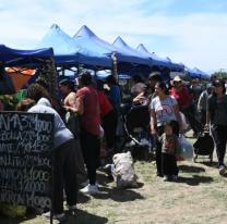 Cientos de vecinos aprovecharon las ofertas de "El mercado en tu barrio" en la zona oeste