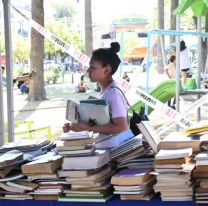 Miles de personas disfrutaron de la última Suelta de Libros del año en Salta