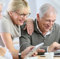 Se viene el curso sobre alfabetización en inteligencia artificial para mayores de 50 años