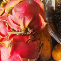 Diciembre inicia con precios estables en frutas y verduras en el mercado San Miguel