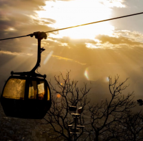 Hoy se realizará una clase de yoga gratuita en la cima del cerro San Bernardo
