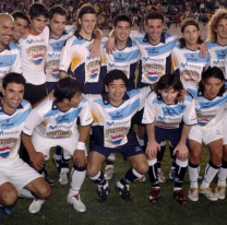 &iexcl;A 20 a&ntilde;os de la fotograf&iacute;a que marc&oacute; la historia del f&uacute;tbol!