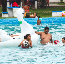 Contin&uacute;a la temporada de verano en los natatorios municipales