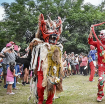 El Carnaval Salteño revive su tradición en el Mercado Artesanal