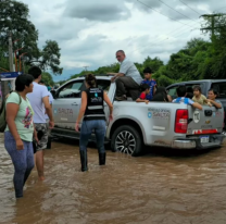 El Gobierno provincial asiste a familias de El Galpón ante la emergencia por intensas lluvias