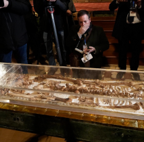 Por primera vez exhiben al p&uacute;blico los restos de San Francisco de As&iacute;s