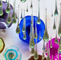 "Los trapitos sucios se lavan en casa": una muestra salte&ntilde;a que convierte lo &iacute;ntimo en manifiesto