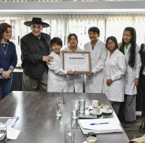 El "Chaque&ntilde;o" Palavecino y el ministerio de educaci&oacute;n firmaron una cooperaci&oacute;n integral para fortalecer la educaci&oacute;n en el Norte