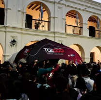 Miles de salte&ntilde;os y visitantes disfrutaron de la exhibici&oacute;n de autos y la firma de aut&oacute;grafos de los pilotos del TC2000