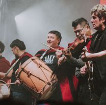 Con bombos y ponchos salte&ntilde;os, m&uacute;sicos locales emocionaron junto a Divididos